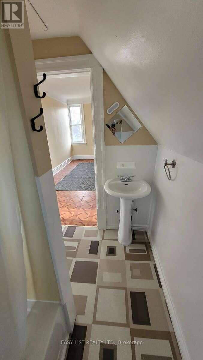 626 Lorne Avenue — photo 23 of 34