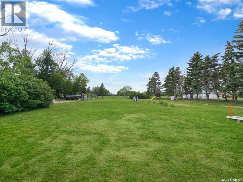109 Prairie AVENUE — photo 4 of 18