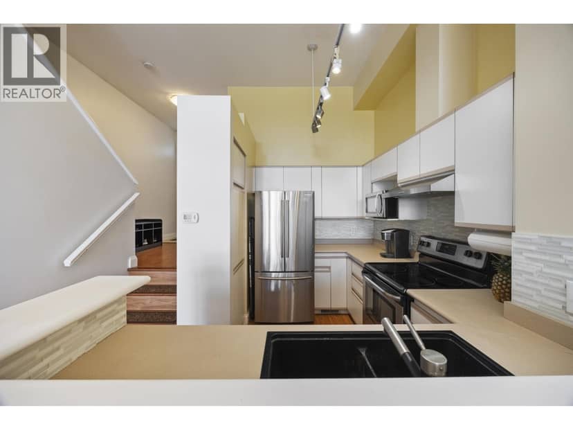 5 3586 RAINIER PLACE, Vancouver, photo 5
