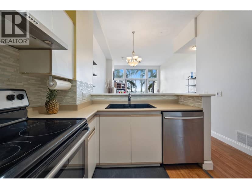 5 3586 RAINIER PLACE, Vancouver, photo 3