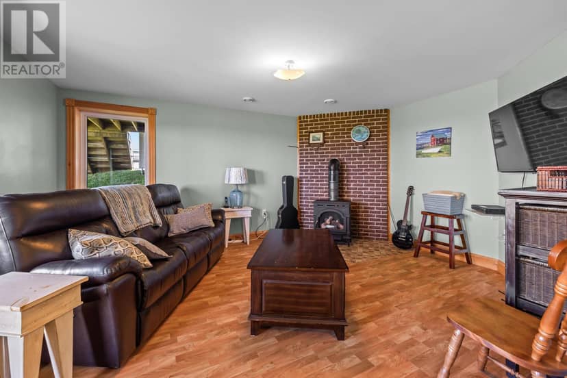 46 EDDIE MURPHY Road — photo 32 of 36