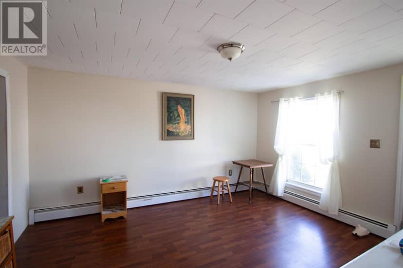41 St. Lawrence Street — photo 3 of 11