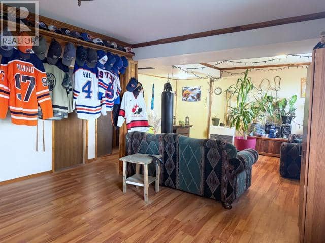 603 Yates Crescent — photo 13 of 18