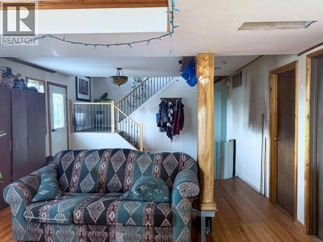 603 Yates Crescent — photo 14 of 18