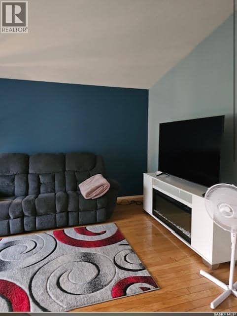 414 1st STREET E — photo 10 of 23