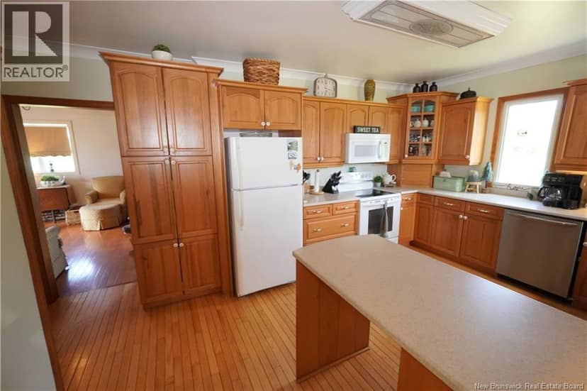 14 Thoroughfare Road — photo 10 of 40