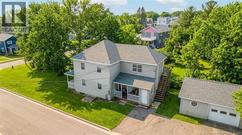 490 Golf Street — photo 3 of 27