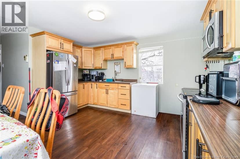 490 Golf Street — photo 7 of 27