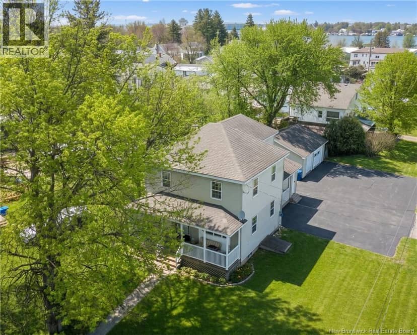 490 Golf Street — photo 2 of 27