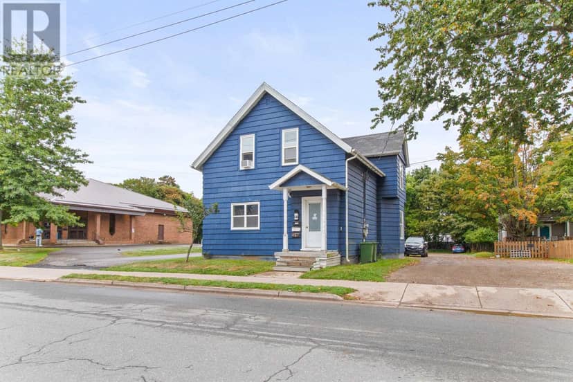 32 Pleasant Street — photo 3 of 37