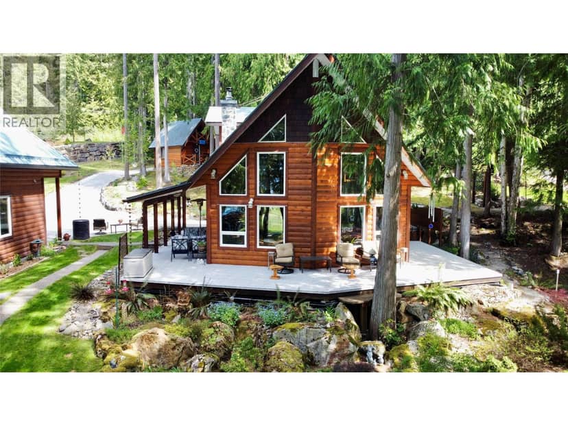 516 Bayview Road, Nakusp
