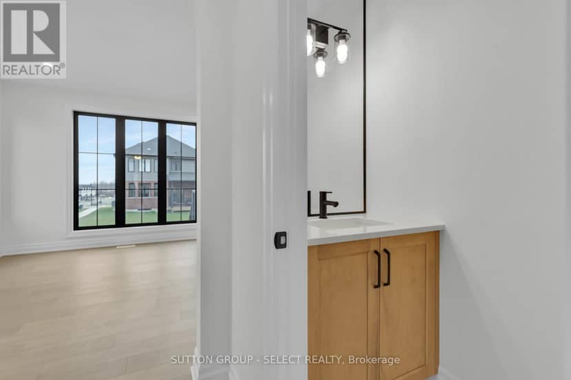 8 Purple Beech Street — photo 12 of 33