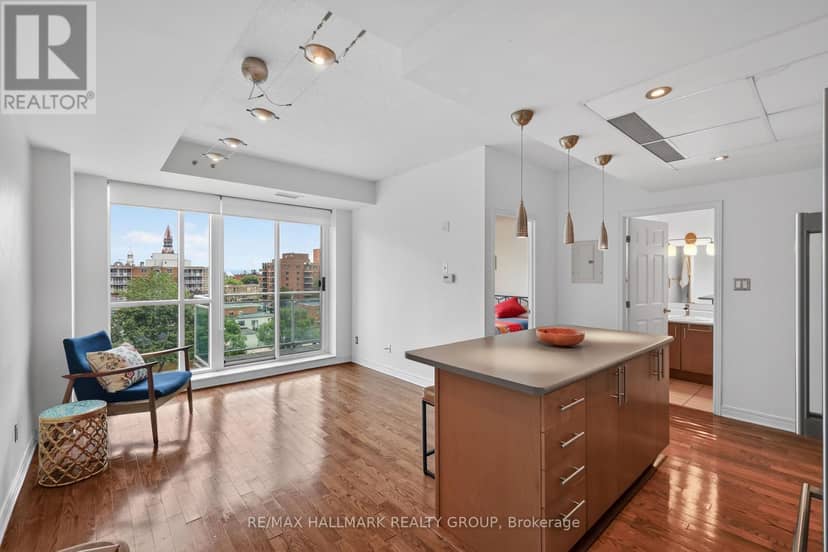 605 - 134 York Street — photo 3 of 31
