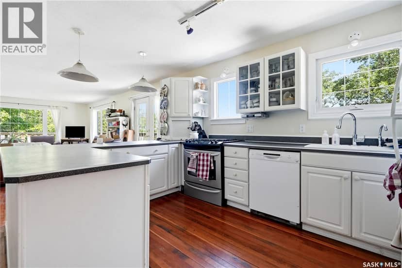 6 Kinsley ROAD — photo 7 of 29
