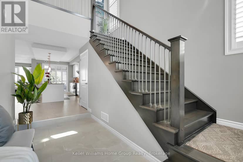 121 Lovett Lane, Guelph, photo 6