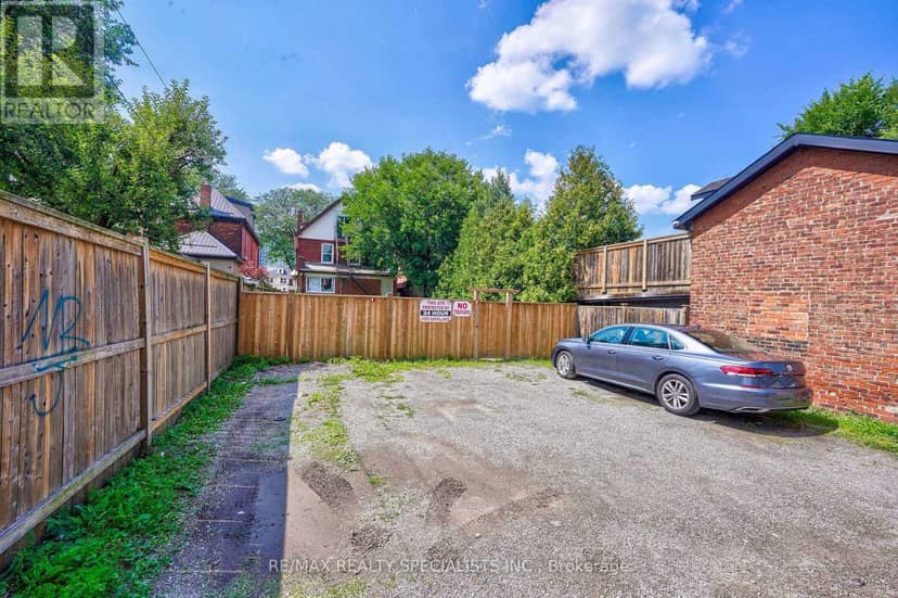 108 Victoria Avenue N — photo 40 of 40