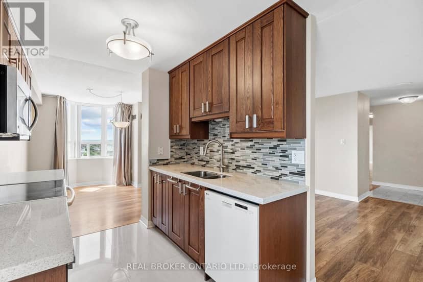 1603 - 30 Malta Avenue — photo 10 of 40