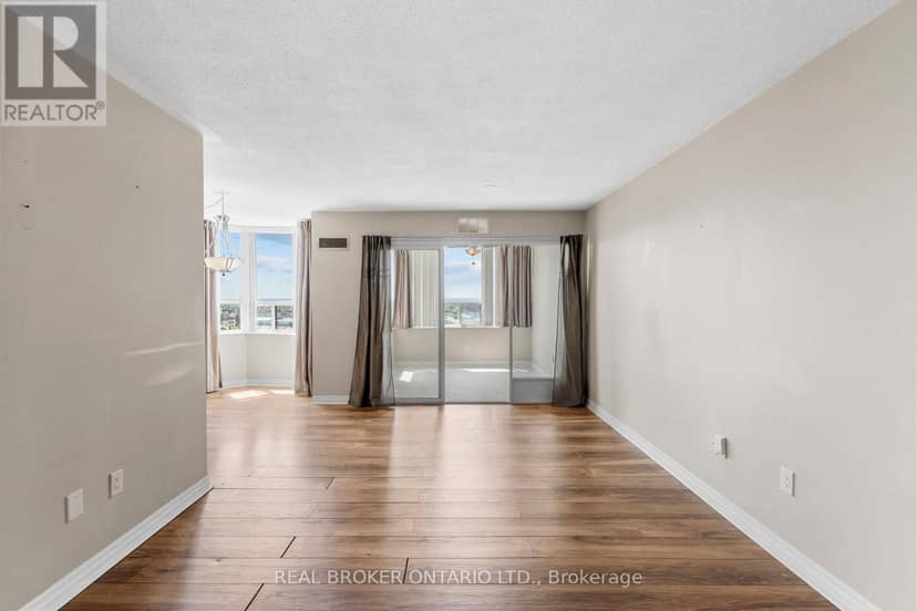 1603 - 30 Malta Avenue — photo 14 of 40