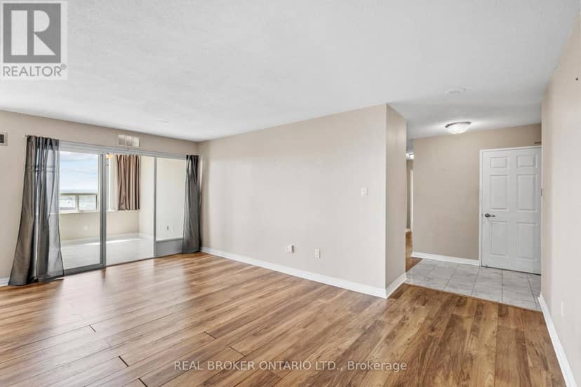 1603 - 30 Malta Avenue — photo 15 of 40