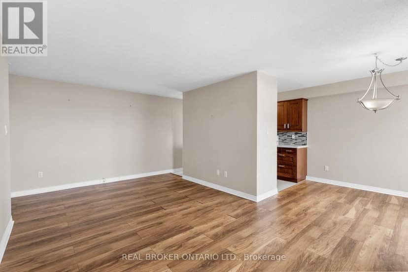 1603 - 30 Malta Avenue — photo 16 of 40