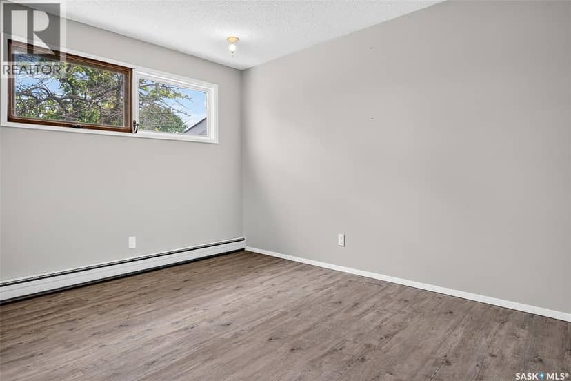 1266 Maybery CRESCENT — photo 28 of 40