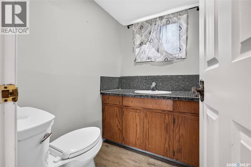 1266 Maybery CRESCENT — photo 32 of 40