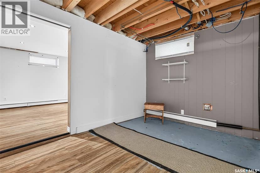 1266 Maybery CRESCENT — photo 34 of 40
