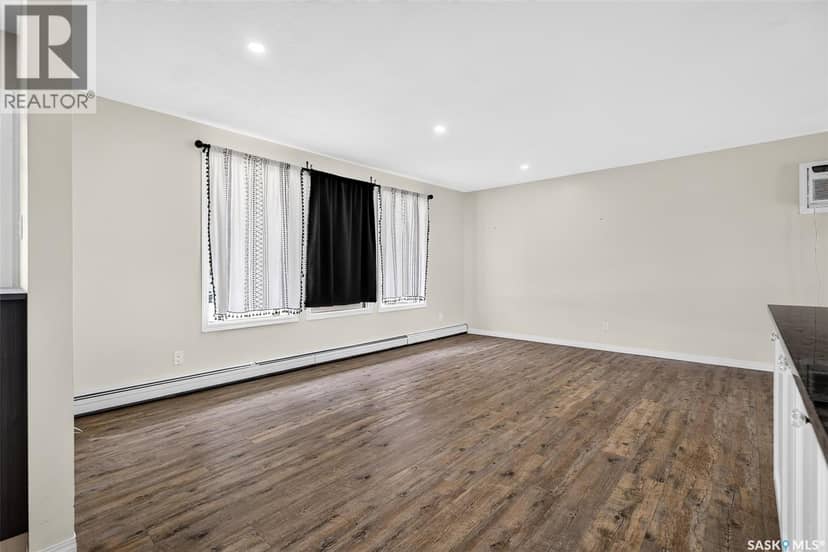 1266 Maybery CRESCENT — photo 8 of 40