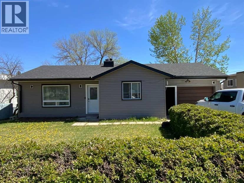 422 Arena Avenue, Trochu