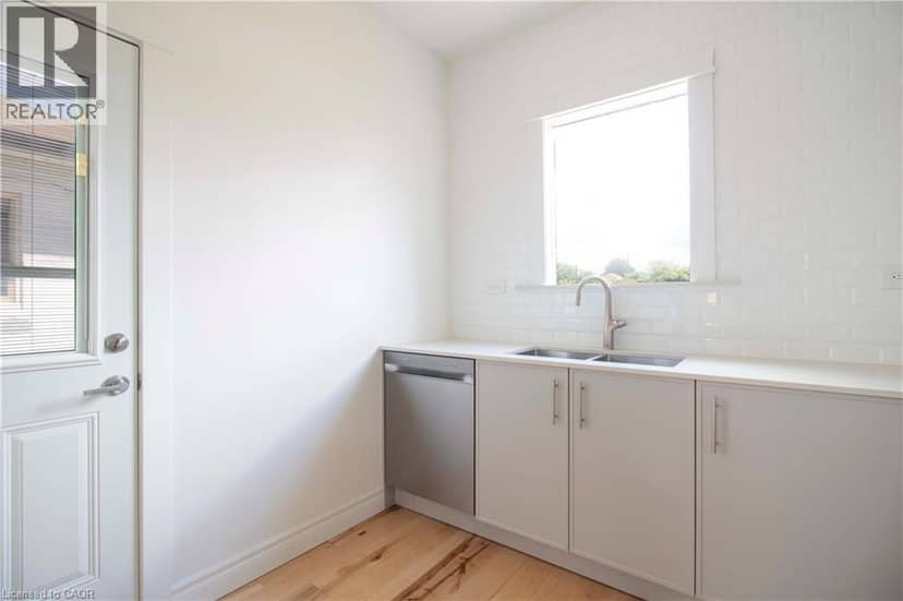 36 FULLERTON Avenue — photo 20 of 35
