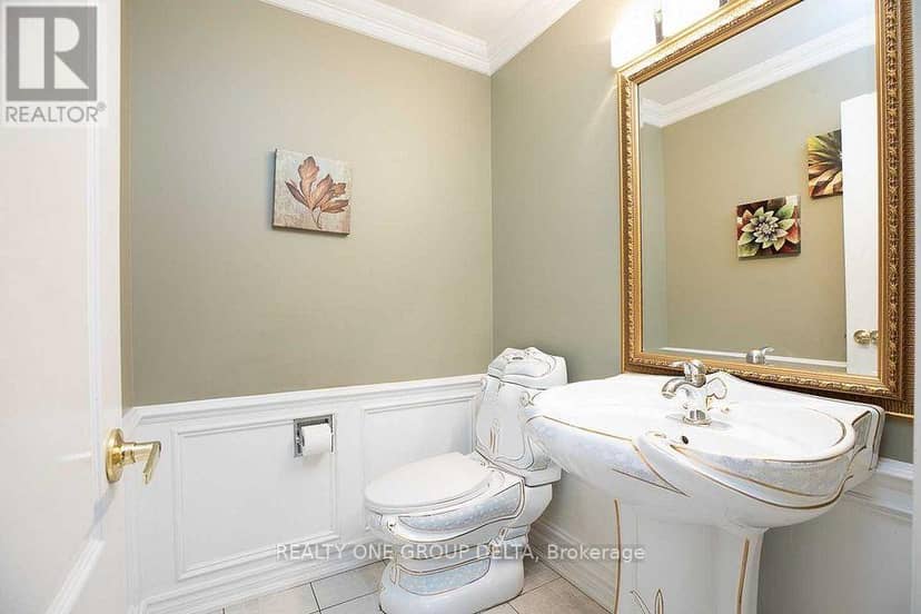 1918 Royal Credit Boulevard — photo 13 of 26