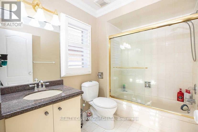 1918 Royal Credit Boulevard — photo 22 of 26
