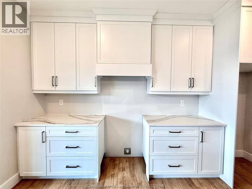 48 Duskridge ROAD — photo 5 of 17