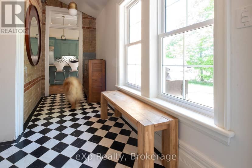 285 Mary Street — photo 11 of 40