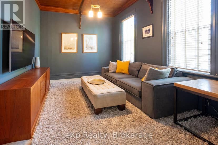 285 Mary Street — photo 6 of 40
