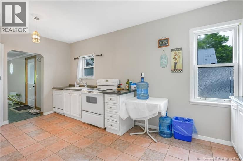 205 Upper Kent Road — photo 11 of 35