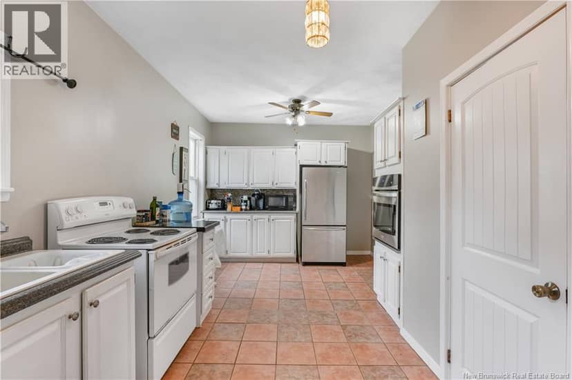 205 Upper Kent Road — photo 7 of 35
