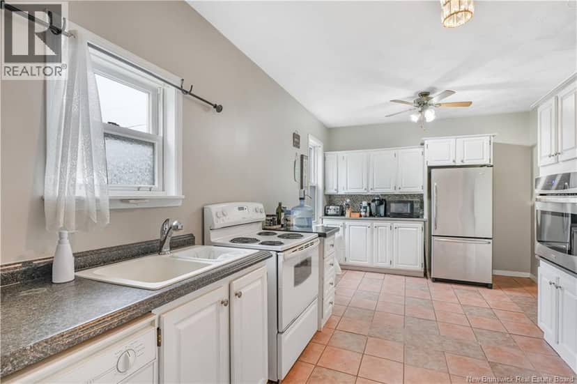 205 Upper Kent Road — photo 8 of 35
