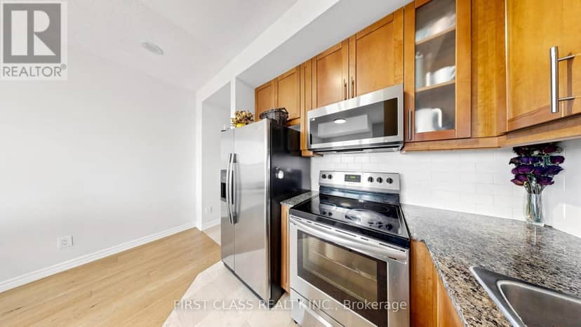 612 - 18 Holmes Avenue — photo 6 of 32
