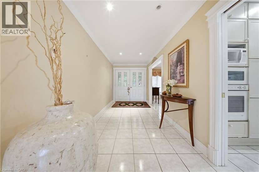 529 CONSERVATION Drive, Brampton, photo 6
