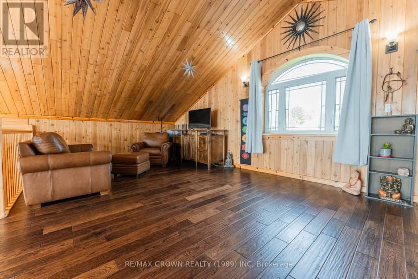 Moonbeam - 205 Lefebvre Peninsula Road — photo 23 of 40