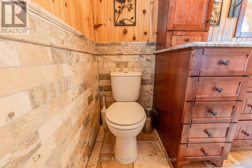 Moonbeam - 205 Lefebvre Peninsula Road — photo 20 of 40