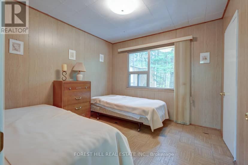 49 Leslie Street — photo 18 of 40