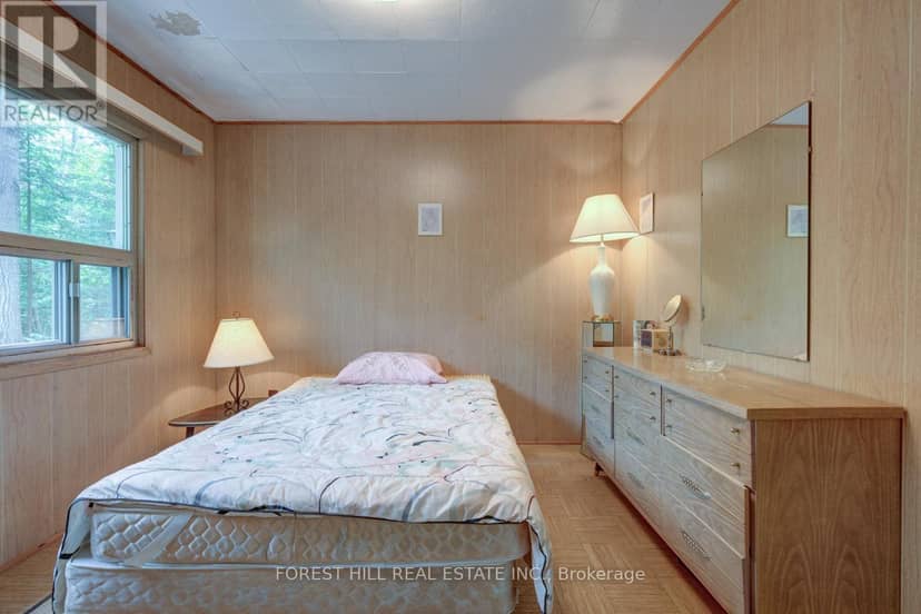 49 Leslie Street — photo 24 of 40