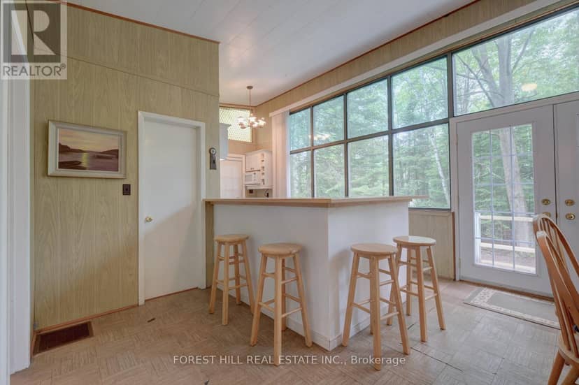 49 Leslie Street — photo 22 of 40