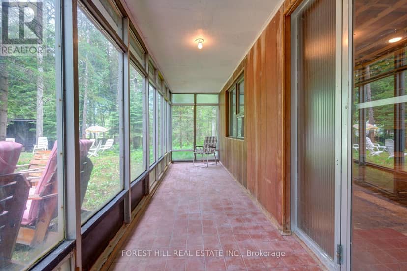49 Leslie Street — photo 28 of 40