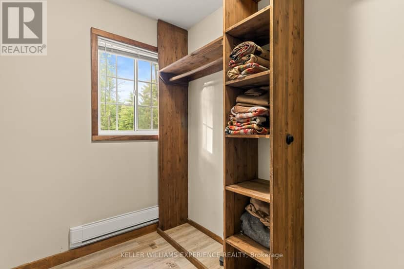 7516 Island Crescent W — photo 22 of 40