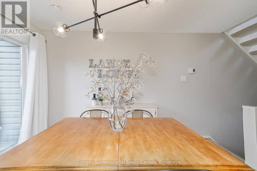 214 - 214 Escarpment Crescent — photo 4 of 29