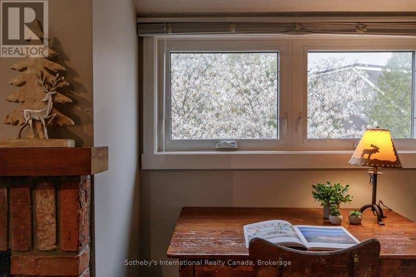214 - 214 Escarpment Crescent — photo 8 of 29