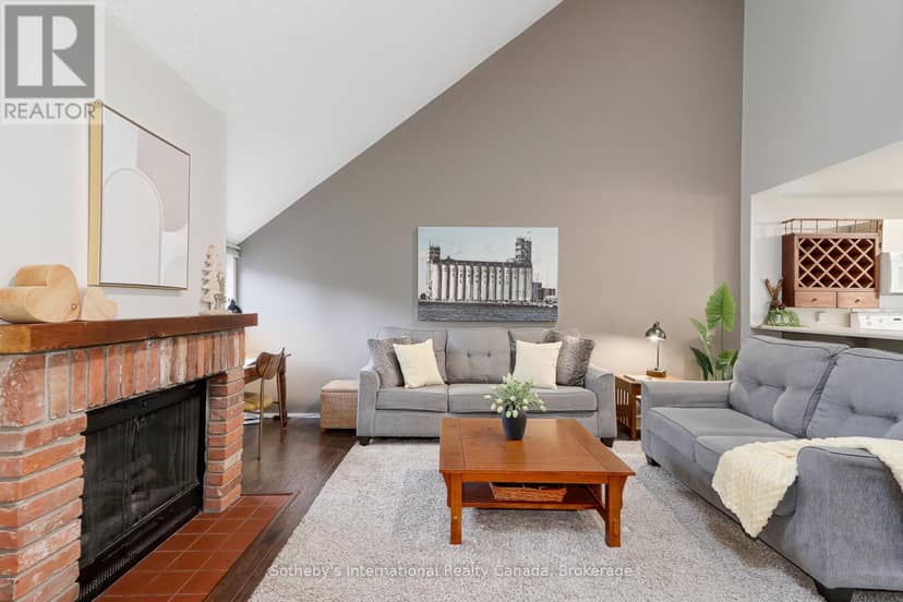 214 - 214 Escarpment Crescent — photo 9 of 29